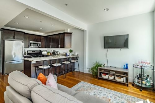 28 Howell St, Boston MA 02125-1150 exterior