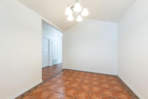 4719 Castleman Dr, Austin TX 78725-1720 exterior