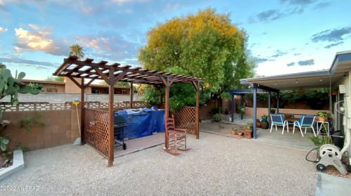 9401 Deer Trl Cir, Tucson AZ 85710-8034 exterior