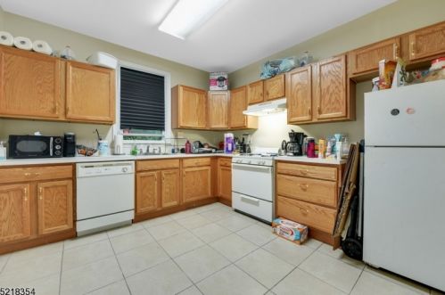 72 Chestnut St, Montclair NJ 07042-2945 exterior