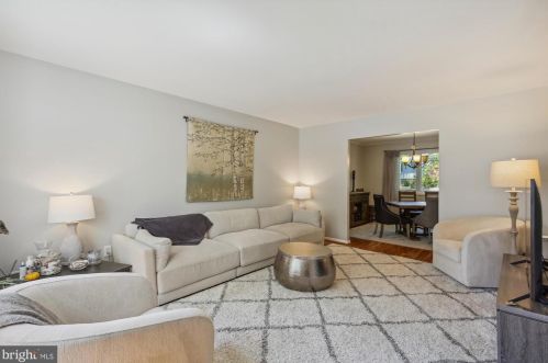 11706 Enid Dr, Rockville MD 20854-3454 exterior