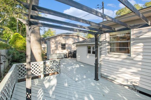 2085 Madalene Ave, Meskegon MI 49442-3815 exterior