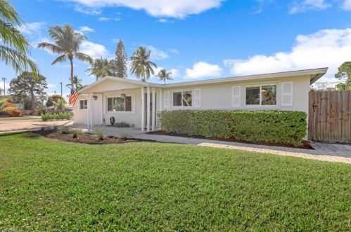 1091 22 Ave, Naples FL 34120-3429 exterior