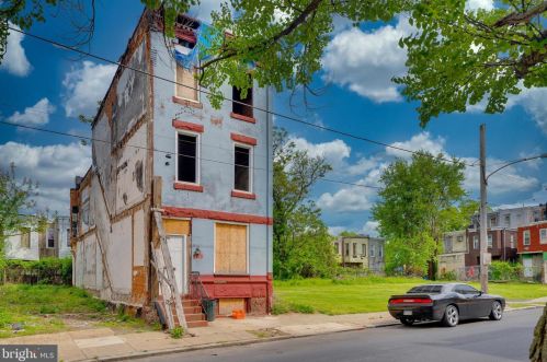 2327 20 St, Philadelphia PA 19145-5707 exterior