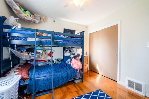 1280 Cornell Rd, Meskegon MI 49441-3834 exterior