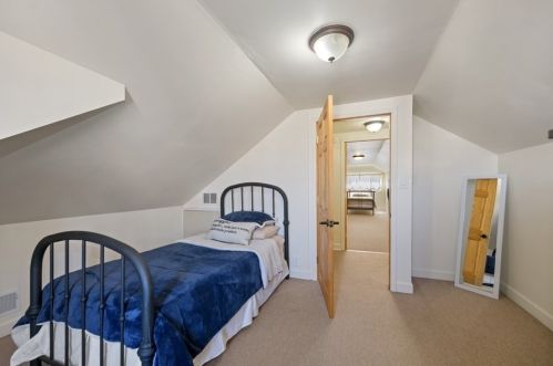 5250 Fletcher St, Chicago IL 60634-4006 exterior