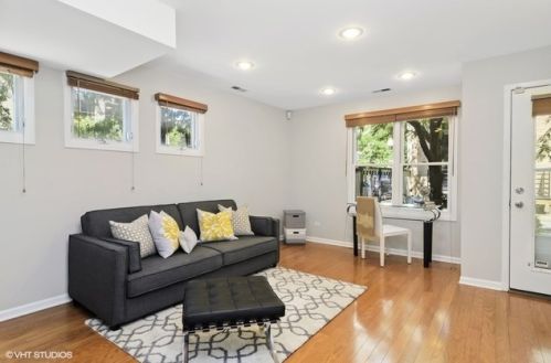 1537 Michigan Ave, Chicago, IL 60605-3276