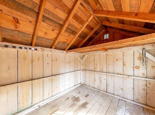 108 Harding St, New Britain CT 06052-1607 exterior