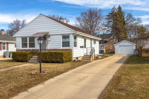 3406 54th St, Milwaukee, WI 53219-4425