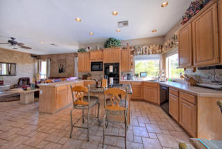 12611 17th Pl, Phoenix AZ  85022-5725 exterior