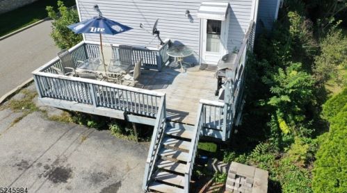 11 Madison St, Fredon NJ 07860-2021 exterior