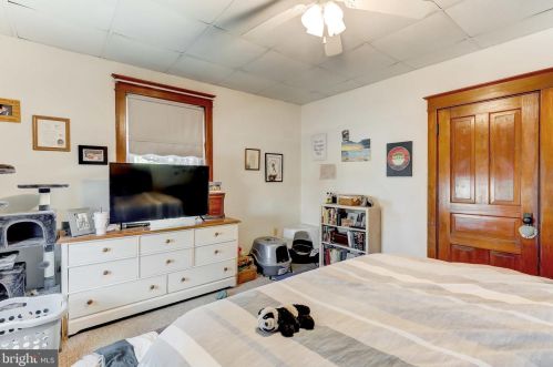 501 King St, Littlestown PA 17340-1612 exterior