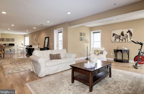 204 Deep Trail Ln, Rockville MD  20850-7753 exterior