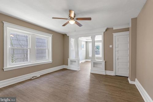 565 Jefferson Ave, Pottstown PA 19464-4721 exterior