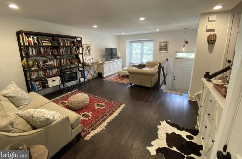 369 Pickett St, Alexandria VA  22304-2103 exterior