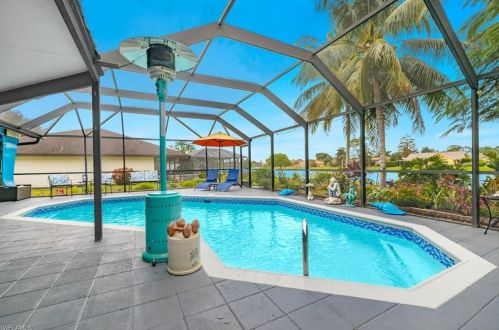 2524 Kings Lk Blvd, Naples FL 34112-5456 exterior