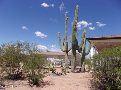 6610 Blue Blvd, Tucson, AZ 85743-9350