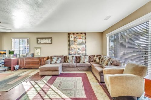 19915 Mariposa Ave, Riverside CA 92508-9613 exterior