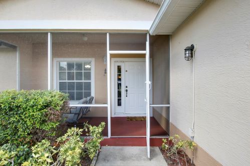 6425 Las Palmas Way, Fort Pierce FL  34952-9033 exterior