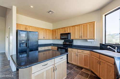 48909 3rd Ave, Phoenix AZ 85027-4700 exterior