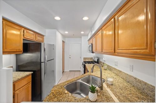 2479 Sunningdale Dr, Tustin CA 92782-0940 exterior