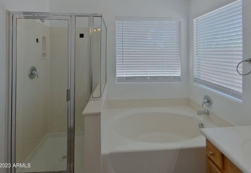 2518 66th Dr, Phoenix AZ  85043-8525 exterior