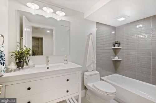 10 Eastmoor Dr, Silver Spring MD  20901-1935 exterior