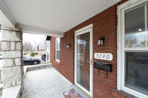 5740 Devonshire Ave, Saint Louis MO  63109-2873 exterior