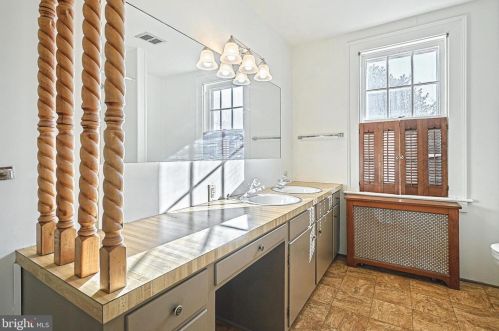 317 Stock St, Hanover PA 17331-2227 exterior