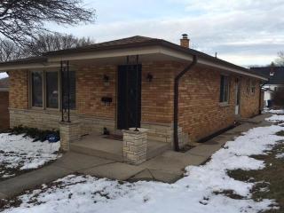 3866 79th St, Milwaukee, WI 53222-2914