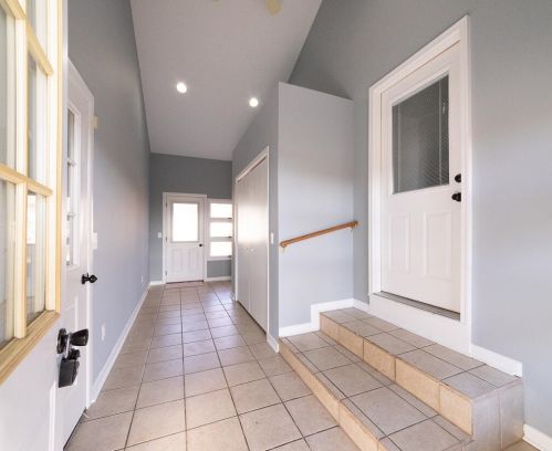 248 Eric Ave, Meskegon MI 49444-3702 exterior