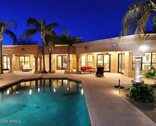 4701 Caron St, Phoenix, AZ 85028-5512