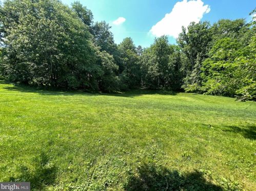 7623 Coddle Hbr Ln, Rockville MD 20854-3253 exterior