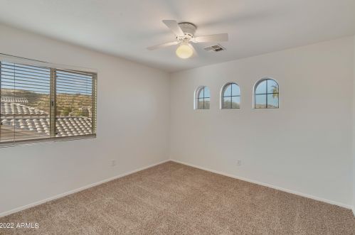 2737 Amberwood Dr, Phoenix AZ 85045-4208 exterior