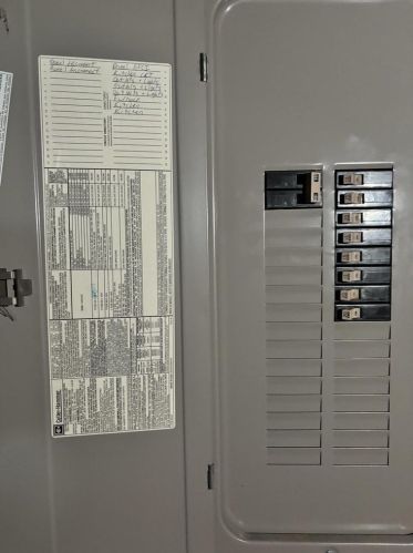 1142 Jenifer St, Madison WI 53703-3745 exterior