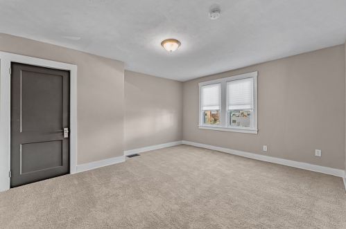 1314 Bellaire Pl, Pittsburgh PA  15226-1830 exterior