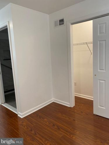 927 12th St, Philadelphia, PA 19147-3633