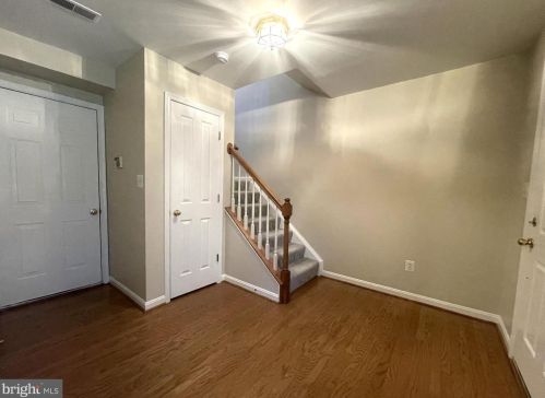 2450 Garnett Dr, Alexandria VA  22311-4908 exterior