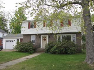 724 Coolidge Ave, Manchester, NH 03102-2710