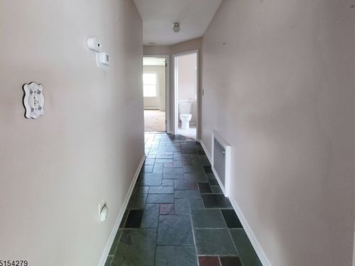 355 Maple Ave, Bound Brk NJ 08805-1703 exterior