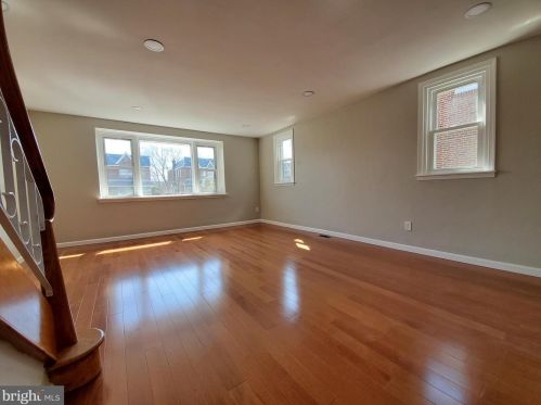 7054 Dorcas St, Philadelphia PA 19111-4111 exterior