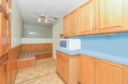 45 Amsterdam Ave, Babylon NY 11704-4921 exterior