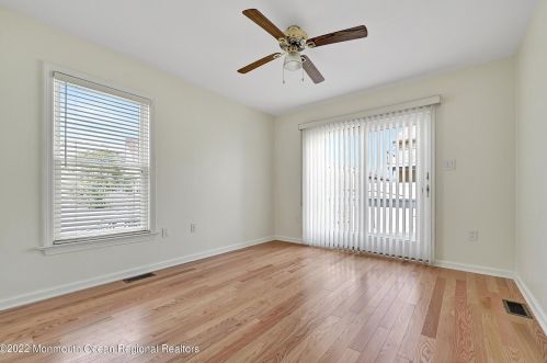 19 New Jersey Ave, Lavallette NJ 08735-2528 exterior