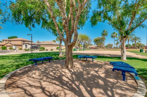 2767 Cherry Hills Dr, Chandler AZ  85249-4909 exterior