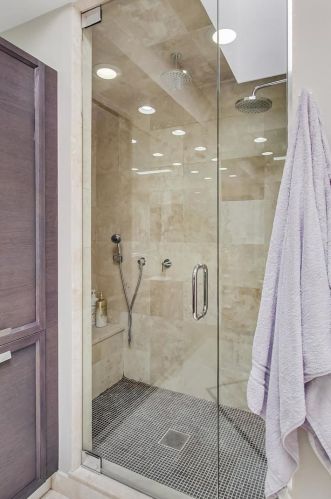 579 Hawthorne Pl, Chicago IL  60657-2922 exterior