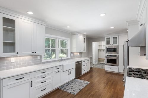 4094 Candler Lake Ct, Atlanta GA  30319-1728 exterior