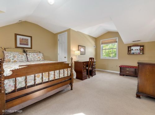 2734 107th St, Chicago IL 60617-6613 exterior