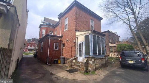 359 Hamilton Ave, Trenton NJ 08609-2711 exterior