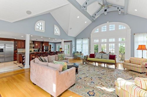 347 Riv Rd, Briarcliff NY 10510-2413 exterior