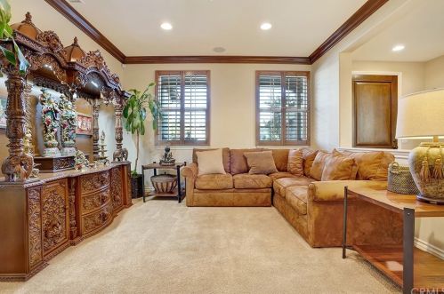 12612 Sierra Creek Dr, Riverside CA 92503-8453 exterior